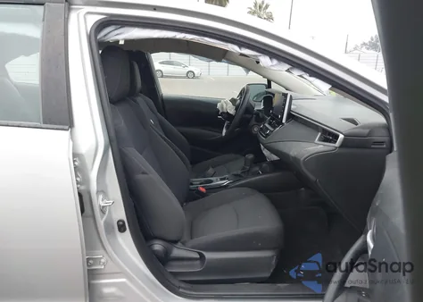 2021 Toyota Corolla Le z USA, uszkodzony, nr VIN 5YFEPMAE3MP186065